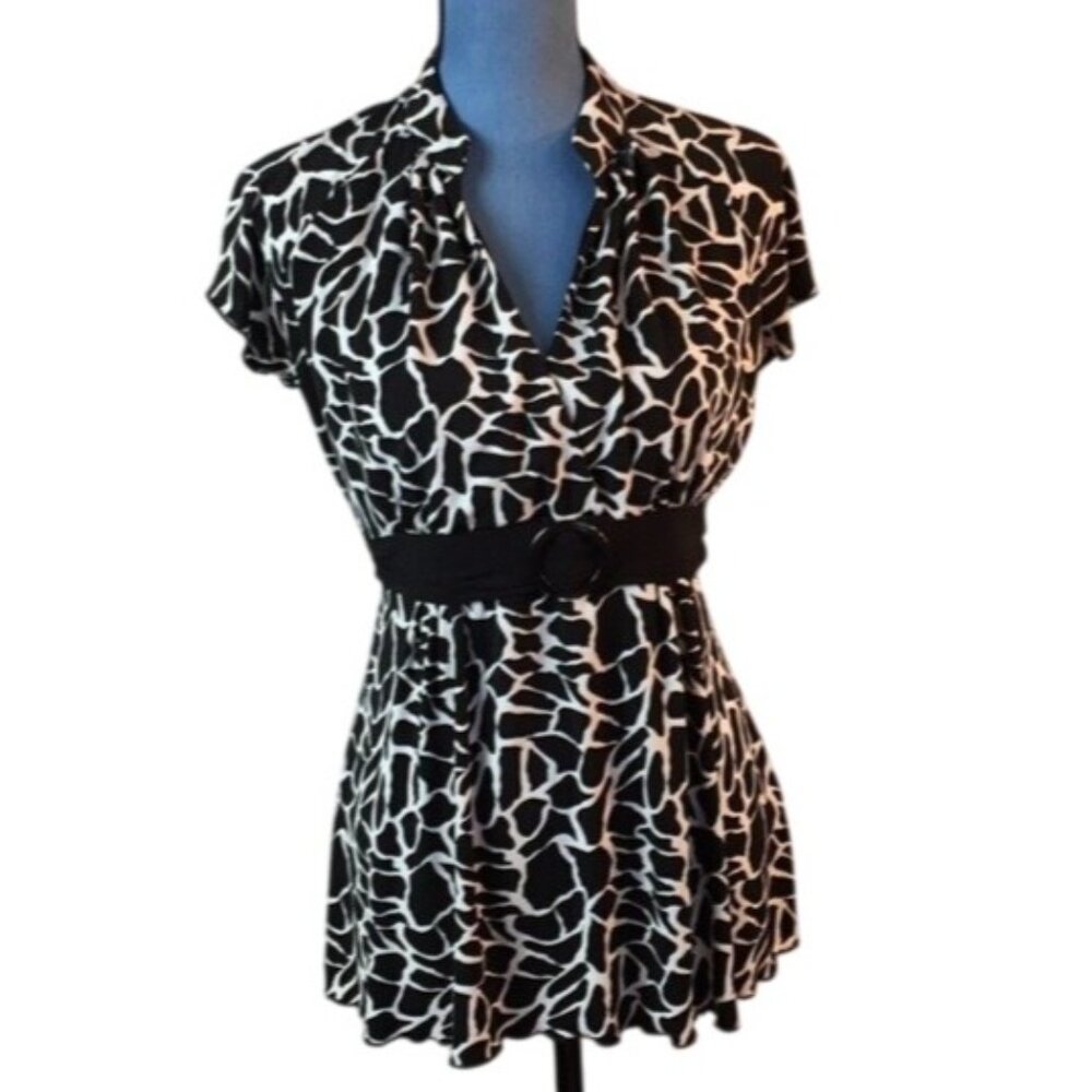 Dressbarn Top Black & White Giraffe Print Blouse Small
